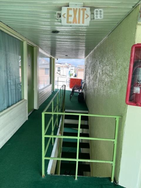 Caribbean Motel Вайлдвуд-Крест Екстер'єр фото